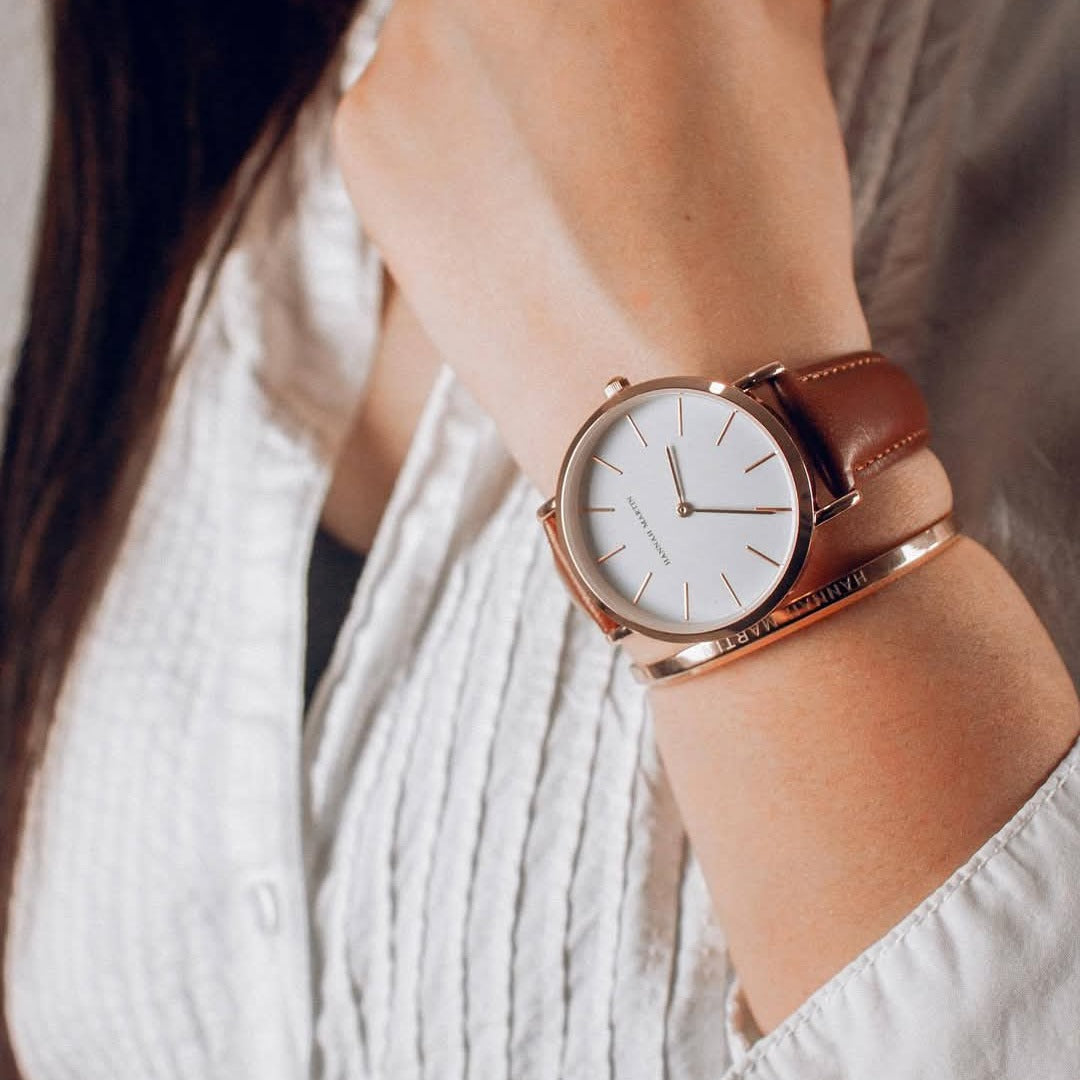 montre femme bracelet cuir marron 4