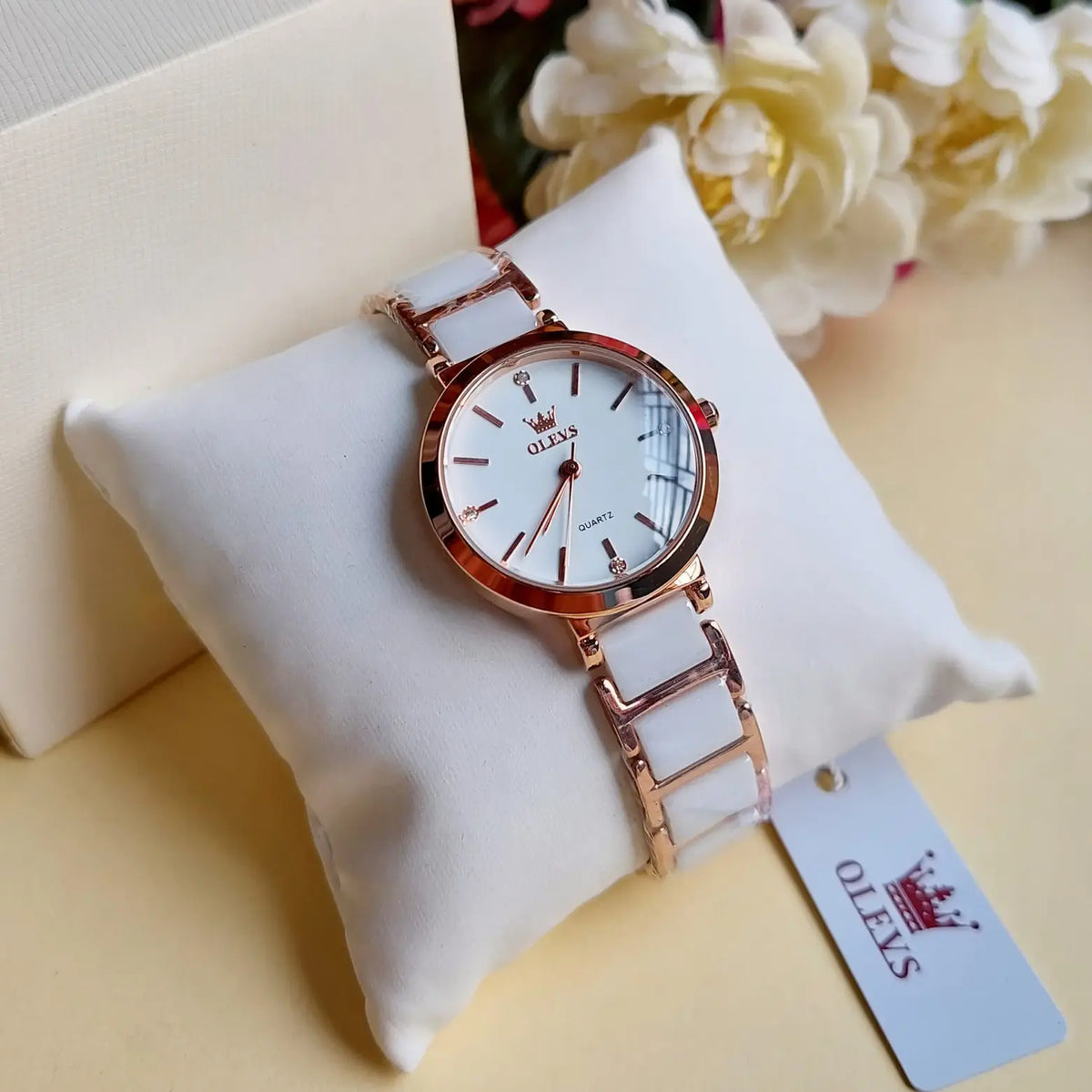 Photo montre femme céramique blanc