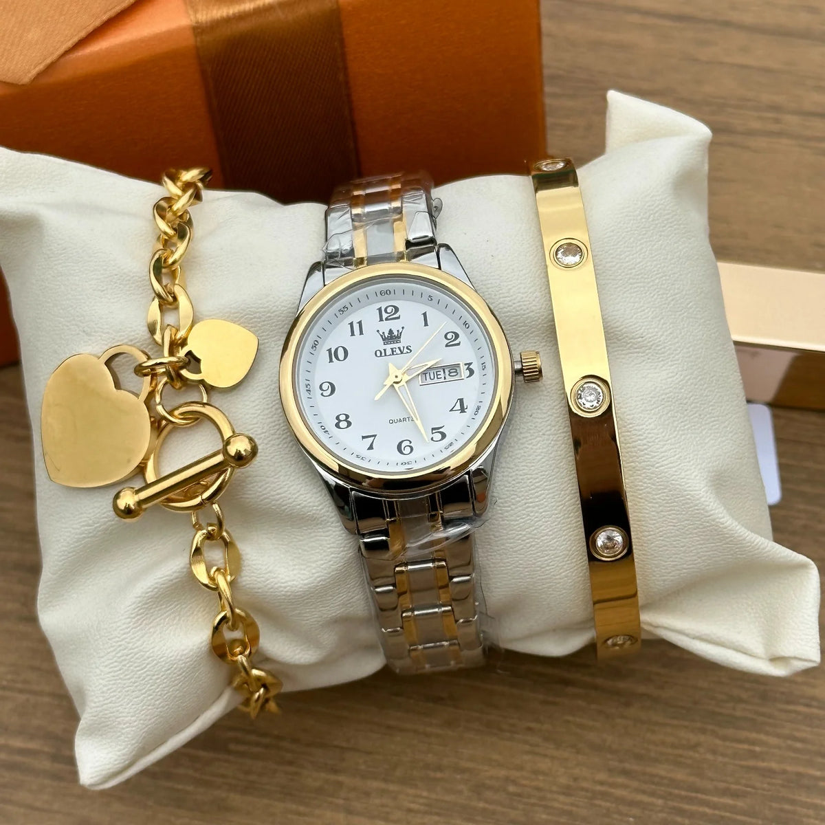 photo Montre Femme Chiffres Arabes cadran blanc