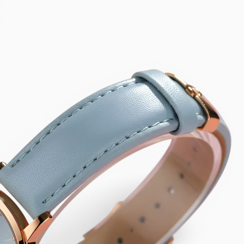 Montre Femme Bleu Ciel Bracelet Cuir Motifs Fleurs