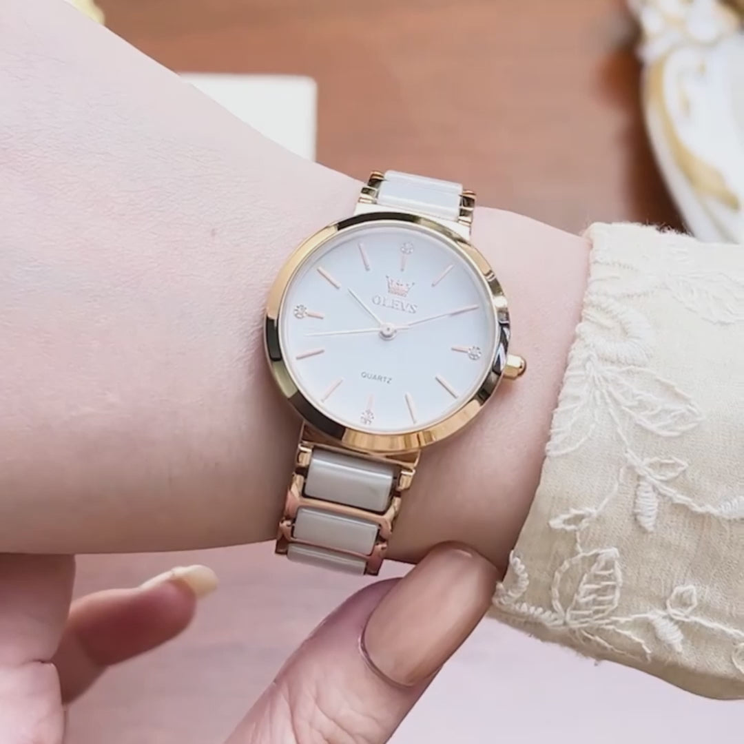 Vidéo montre femme céramique blanc